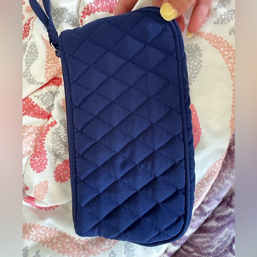 Vera Bradley wristlet - Picture 2 of 4